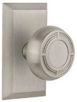 foursquare knob in brushed nickel