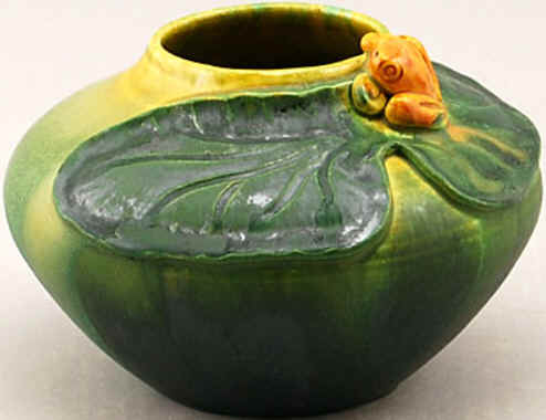 Wishing Pool vase in green
